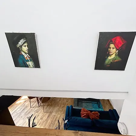 شقة Marloj'home Private Maisonette كومبيينْيِ