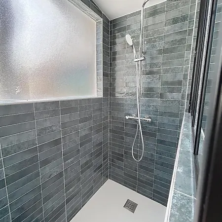 شقة Marloj'home Private Maisonette كومبيينْيِ